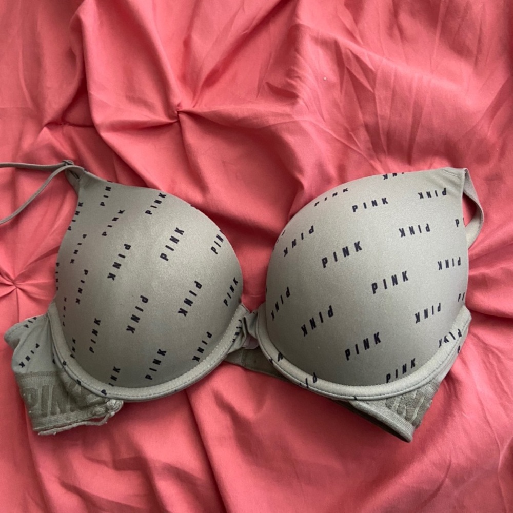 34C Pink bra